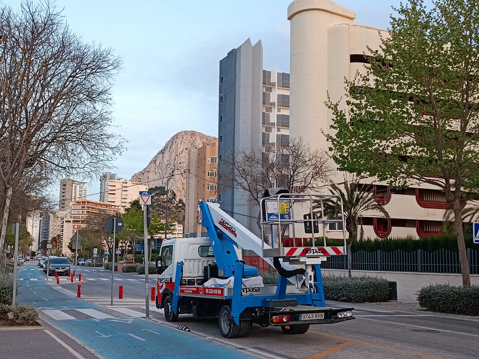 gerpasa-alquiler-plataformas-elevadoras-valencia-alicante-ventajas-alquiler-compra-camion