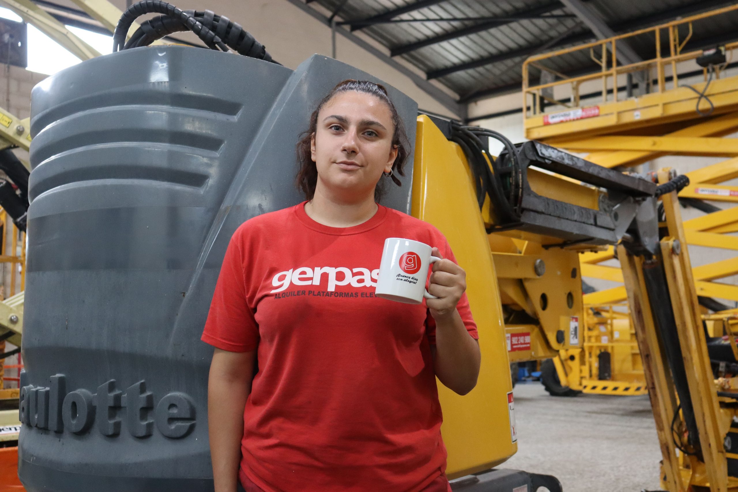 gerpasa-alquiler-plataformas-elevadoras-valencia-alicante-noticias-carretillas-en-gerpasa-elevadoras-carretillero-formarte-taza-blanca-2