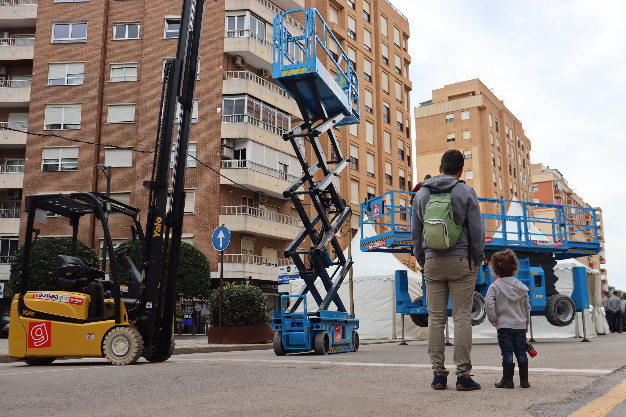 gerpasa-alquiler-plataformas-elevadoras-xiii-fira-alzira-oberta-feria-convencion-1